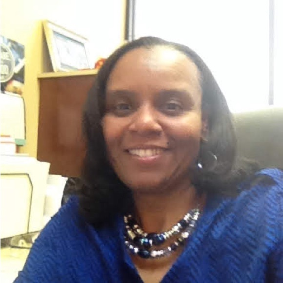 Meet your Posher, Sharon - Picture 1 of 1